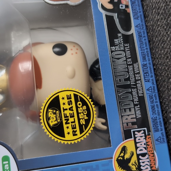 Funko Pop NFT Exclusive Jurassic Park Freddy Funko as Dr Ian Malcolm - Picture 5 of 7
